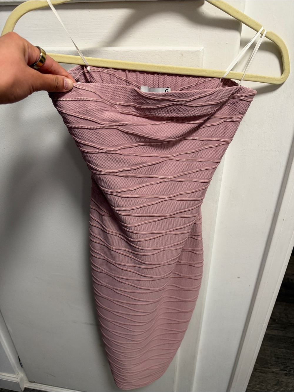 Guess Women’s Strapless Tube Midi Dress in Light Mauve